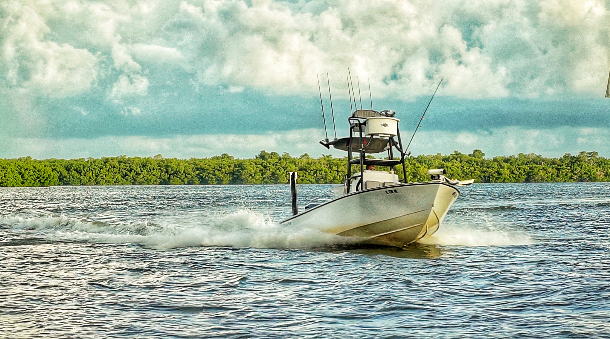 Tower bay boat running through sanibel island